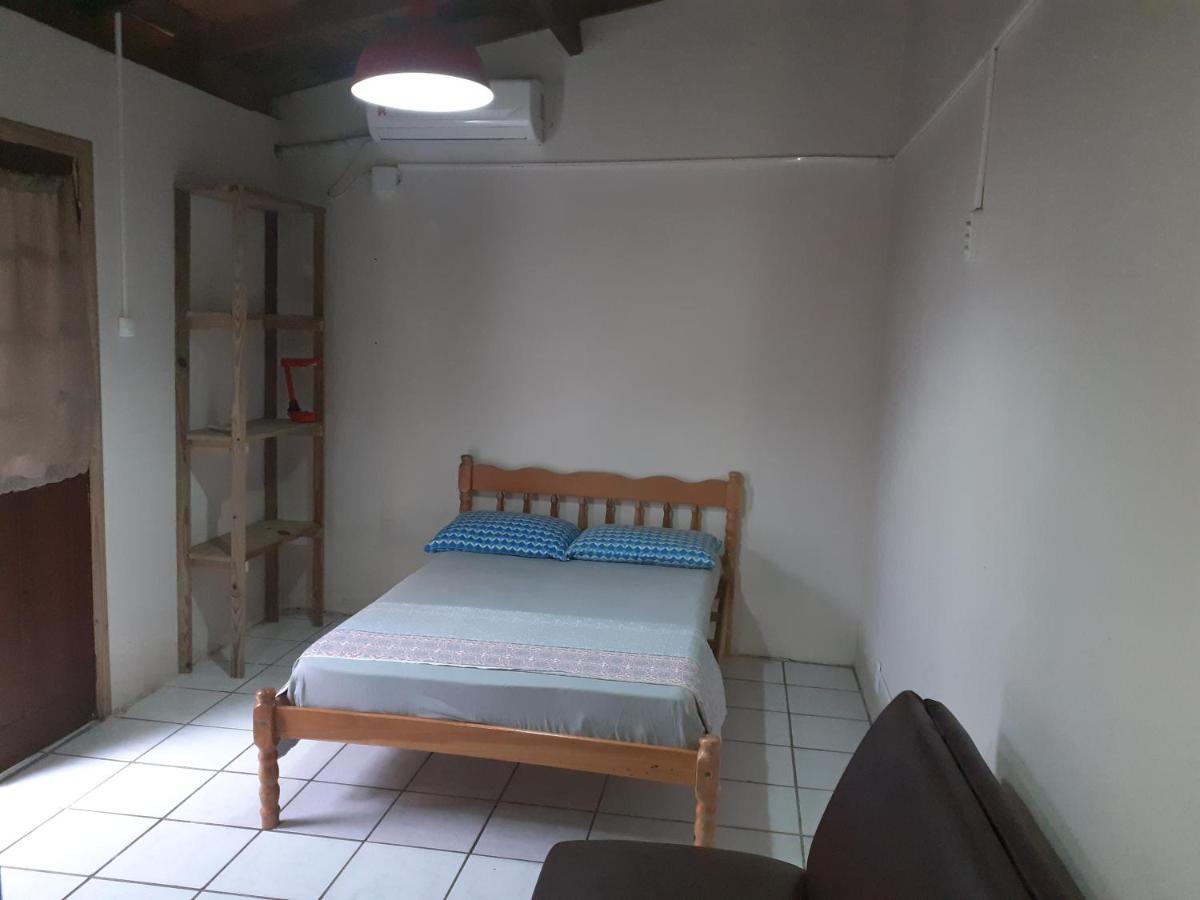 Bula House Uma Quadra Do Mar Daire Garopaba Dış mekan fotoğraf